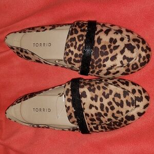 Torrid Leopard Print Rhinestone Band Loafers NWT 9.5 WIDE